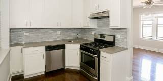 5158-62 N Leavitt / 2209-11 W Foster Gallery 17