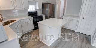 743 Cottage Avenue Gallery 16