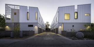 1419 S KENNETH Place unit: 1002 Gallery 1