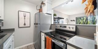 320 N Civic Dr Apt 407 Gallery 1