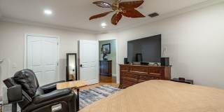 2317 NE 28th Court Gallery 29