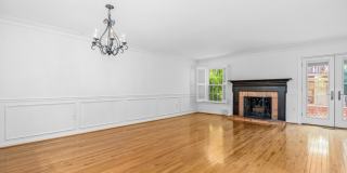 146 WASHINGTON Street Gallery 12