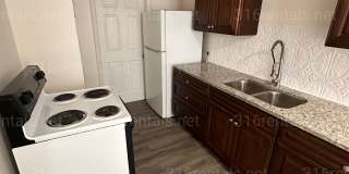 $525 - 1 bed 1 bath - Duplex Gallery 7
