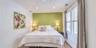 14 N Vassar Square Gallery 20