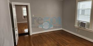 Great Hillcrest Find!  2Bedrooms & 1 Bathroom Pefect for UAMS Student(s) Gallery 21