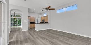 558 NW 118th Ave Gallery 15