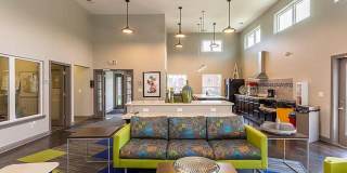 Hub of New Albany Apartments Gallery 31