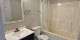 826 Radford Place Gallery 13