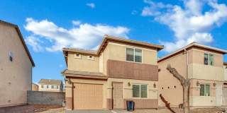 Cute 3 bedroom 1 car garage 2 story home! Gallery 1