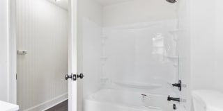 Bright 2 Bedroom, 1.5 Bath Home in Allison Hill! Gallery 15