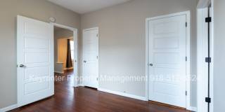 SECTION 8 WELCOME - NEWLY RESTORED - 2 BEDROOM - HARDWOOD FLOORS Gallery 8