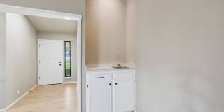 1909 Fountain View Gallery 23
