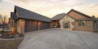 2425 Glenmere Drive Gallery 1