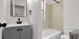 5952-58 W Superior Gallery 11