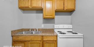 Charming 2BR Cottage Near Downtown Clarksville Gallery 10