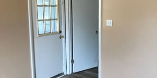 Beautiful 3BD/2B Home with Spacious Outdoor Living Gallery 6