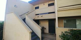 Bright Upstairs Studio Near Mesa College – Updated & Move-In Ready Gallery 1