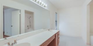 9231 LINBROOKE Gallery 19