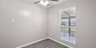 Premier Gardens Apt. Gallery 34