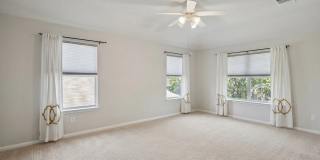 Room in 4 Bedroom Home in Austin Gallery 6
