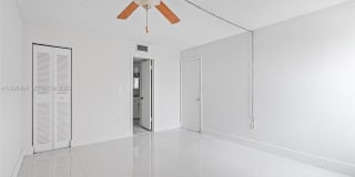 4801 NW 7th Street Gallery 11