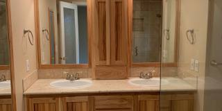 Gorgeous Home with Granite Counters and Custom Built-ins! Gallery 30