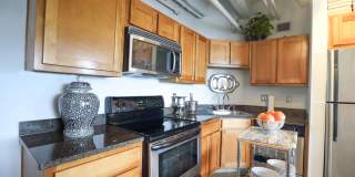 230 West Alabama Apartments Gallery 17