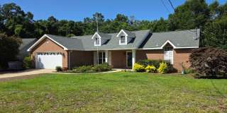 Beautiful Pool Home in Pace Gallery 1