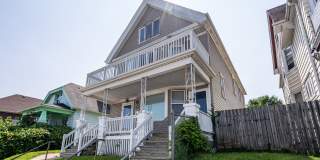 Beautiful 3 Bedroom 2 Bath Gallery 1