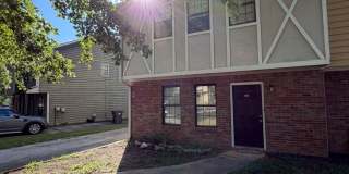 Spacious 3 Bedroom 2.5 Bath Townhome in Downtown Powder Springs Gallery 1