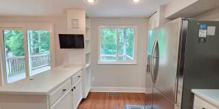 Beautiful Newington Forest Townhome Gallery 11