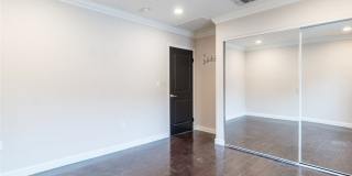 1443 E Broadway Gallery 15