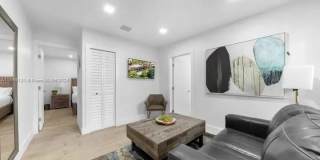 4290 Southwest 9th Street Gallery 1