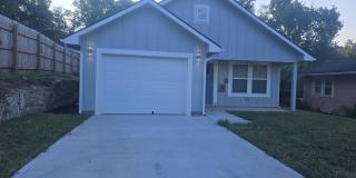 4939 Woodland Ave Gallery 1