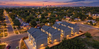 Brand-New 3-Story Modern Townhome Near Downtown & Southtown Brand-New 3-Story Modern Townhome Near Downtown & Southtown Gallery 1