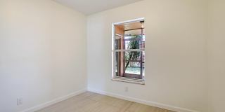 320 NE 42nd Street Gallery 25
