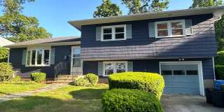 Great spacious Single Family Gallery 1