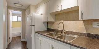 South Washington St Apts Gallery 3