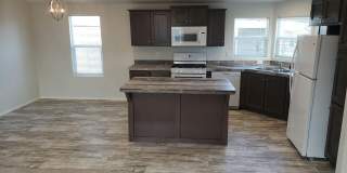 415 North Akers Rd #17 Gallery 1