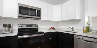 100 West Chestnut Apartments Gallery 2