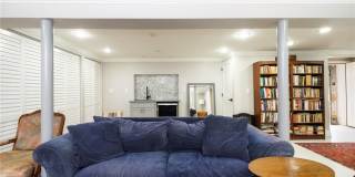 190 Washington Street Gallery 25