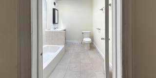 Newly Renovated 4BED 1.5BTH / Stainless Steel Appliances & Washer/Dryer Hookup! Gallery 19