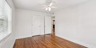 Manhattan Gallery 7