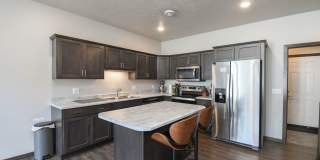 Stylish Townhome in Harrisburg School District – Open Floor Plan & Loft! Gallery 5