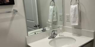 Room in 3 Bedroom Home at Murray Br Dr Gallery 17