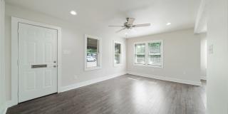 Beautiful newly remodeled 3 bd | 2 ba Available NOW! Located 10 min from Alamo Quarry! Gallery 8