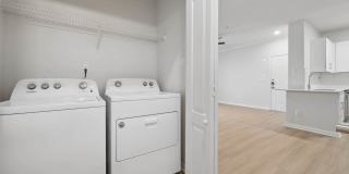Lex Alpharetta Apartments Gallery 3