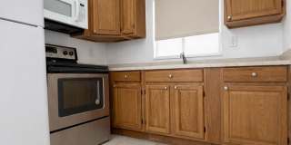 623 Ne 2nd St Gallery 1