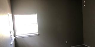 Available November - Cute 3 bed/1 bath! Gallery 16