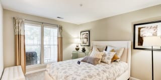 Regent's Park Gallery 16